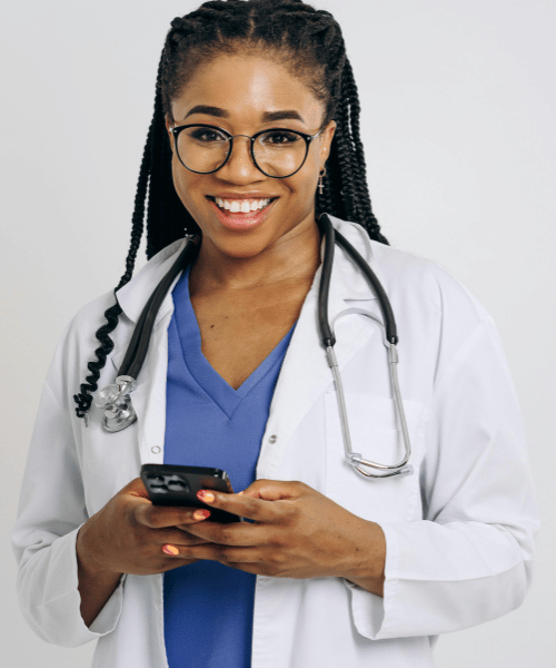 MÉDICOS